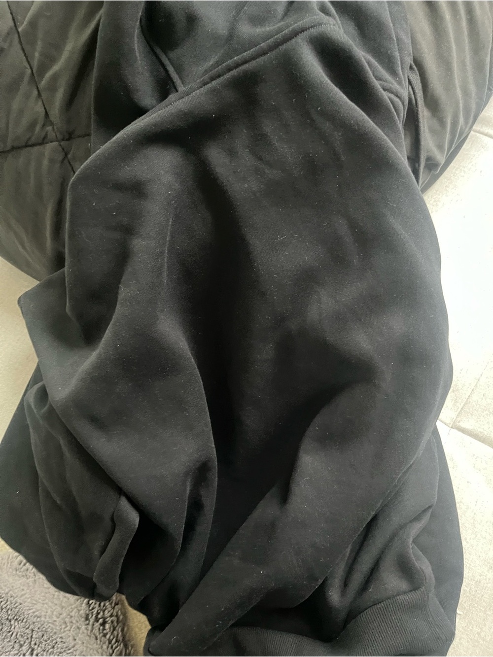 ALO Yoga Black Hoodie with Interior Tag - Picture 3 of 4